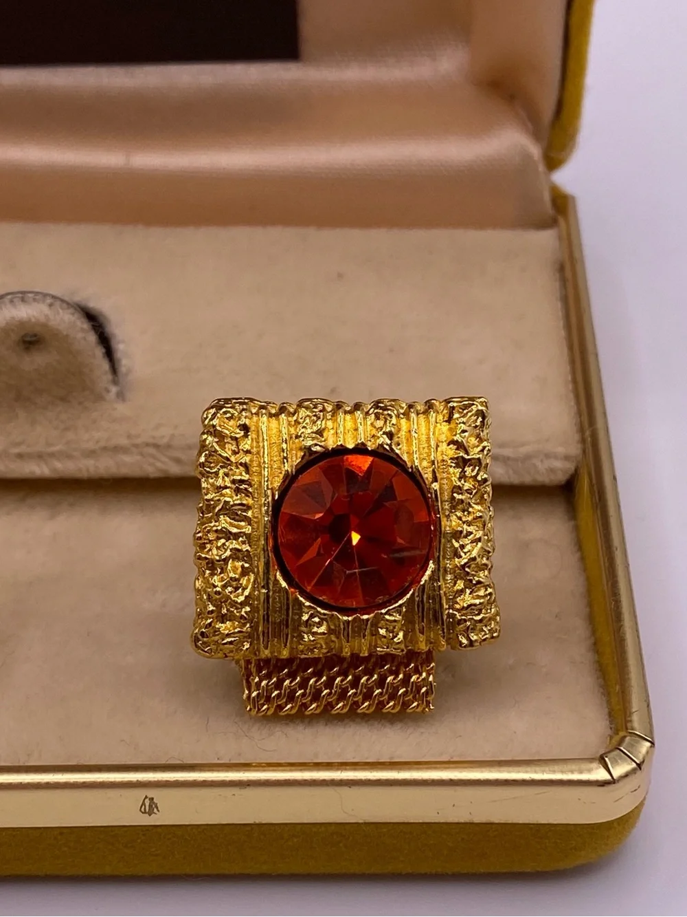 Mid Century Embassy Bright Orange Large Rhinestone Gold Tone Men’s VTG Cufflinks